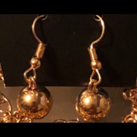 Necklace and Matching Earrings - Picture 3 of 6